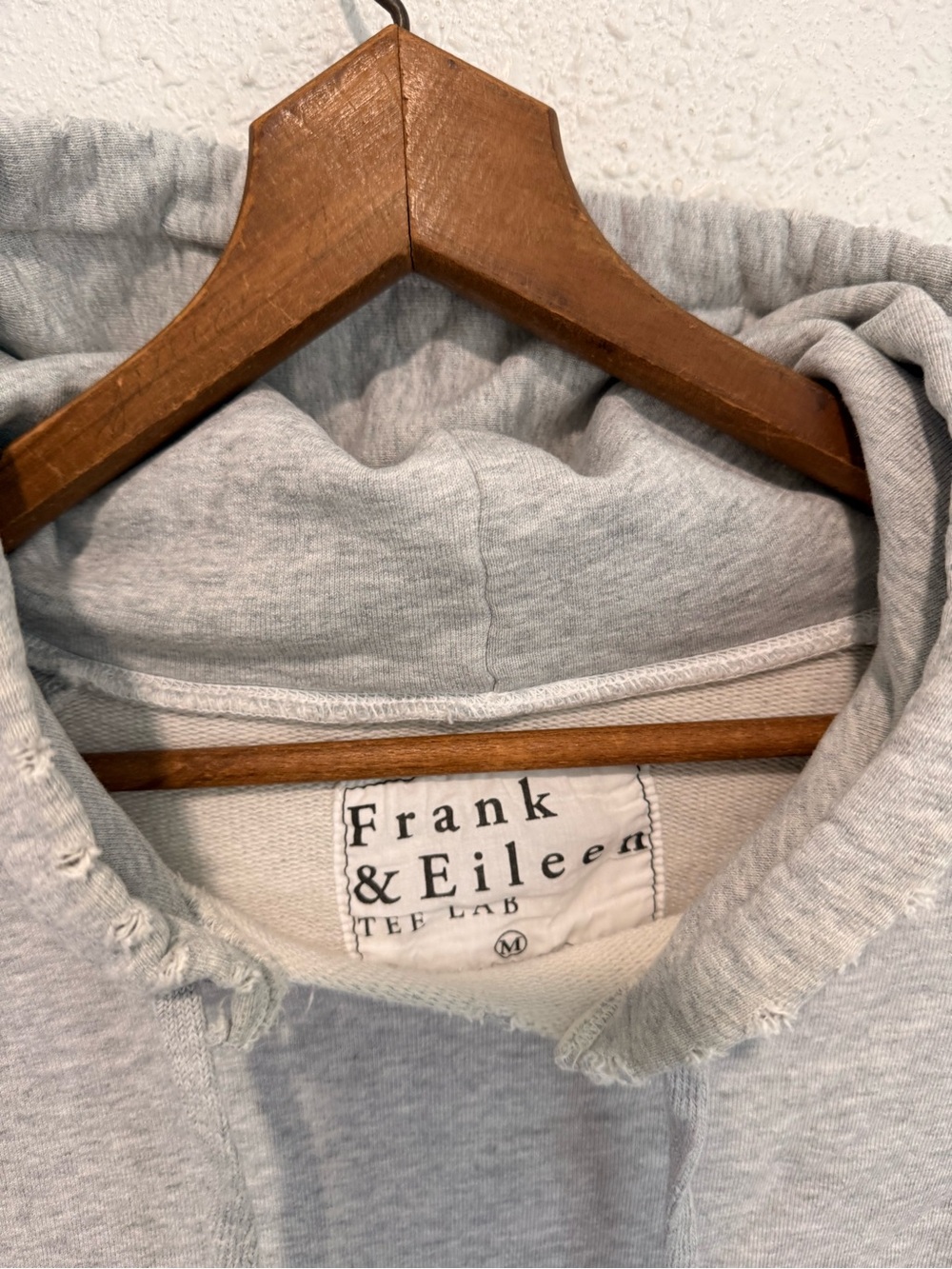 Frankie & Eileen tee lab heathered gray melange distressed hoodie sweatshirt M - Picture 3 of 7